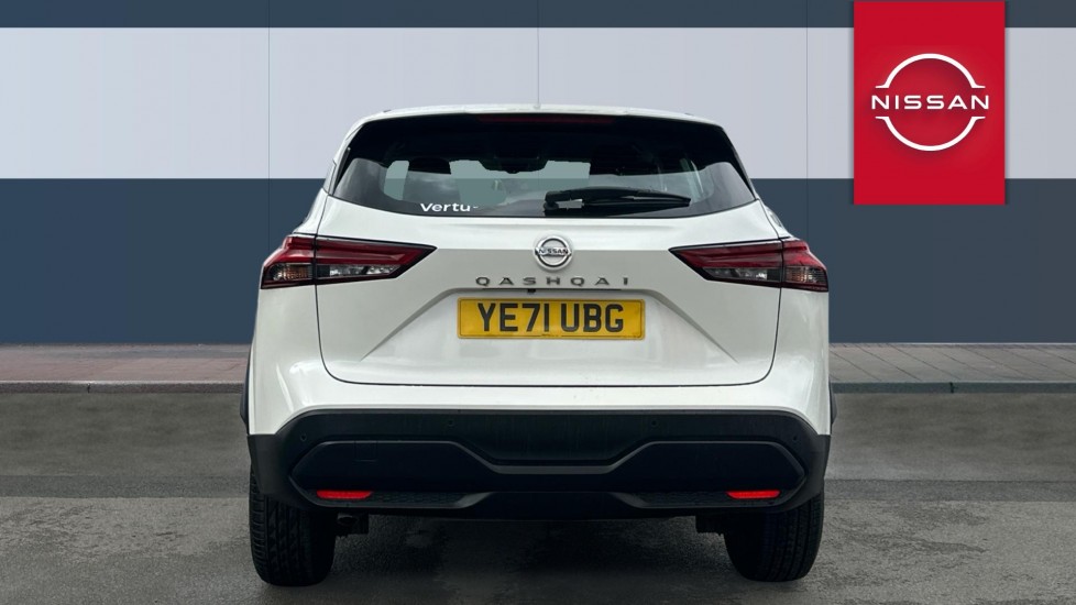 Nissan Qashqai 1.3 DiG-T N-Tec 5dr Petrol Hatchback - Image 6