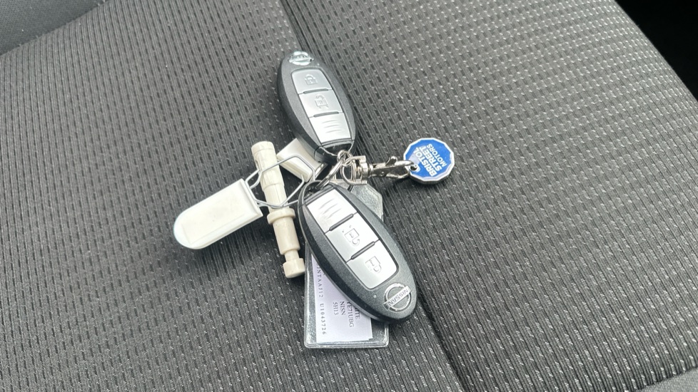 Nissan Qashqai 1.3 DiG-T N-Tec 5dr Petrol Hatchback - Image 20