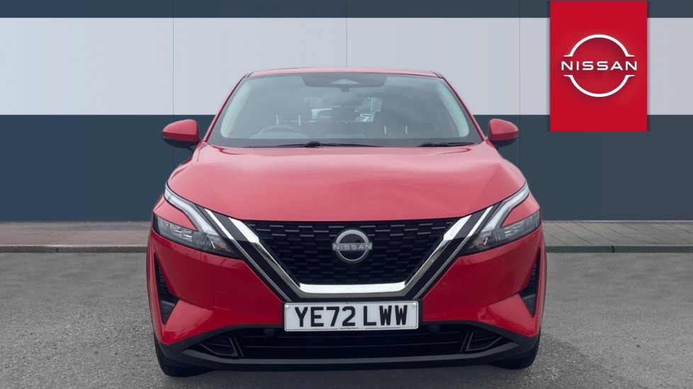 Nissan Qashqai 1.3 DiG-T MH Acenta Premium 5dr Petrol Hatchback - Image 3