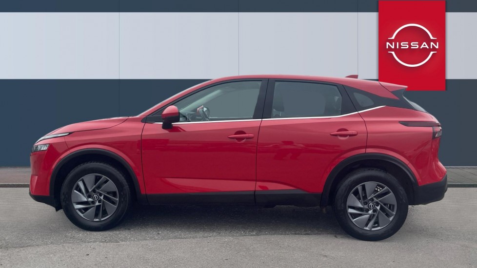 Nissan Qashqai 1.3 DiG-T MH Acenta Premium 5dr Petrol Hatchback - Image 5