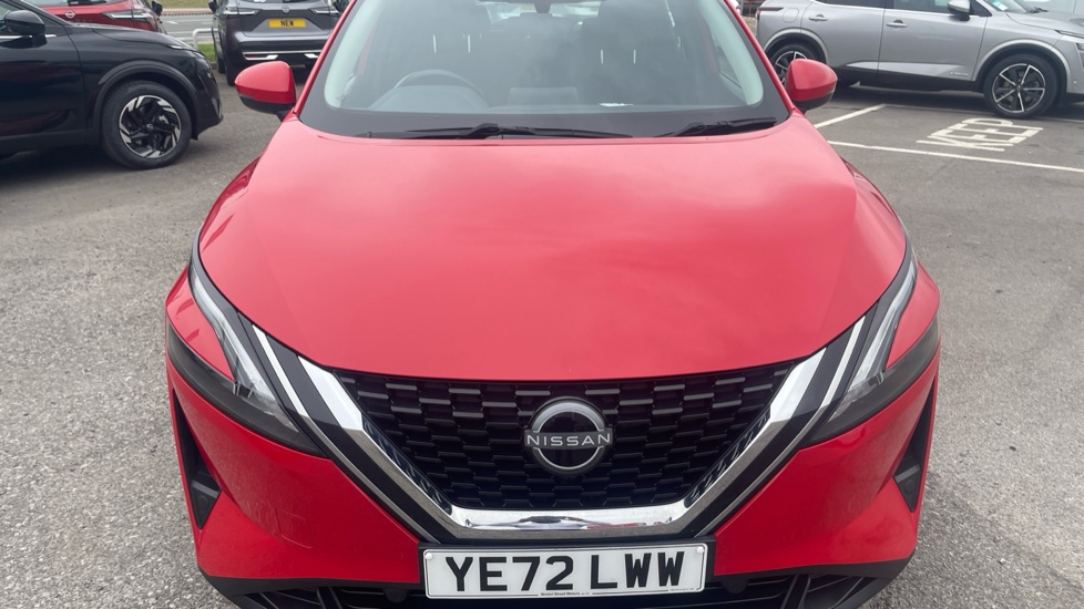 Nissan Qashqai 1.3 DiG-T MH Acenta Premium 5dr Petrol Hatchback - Image 8