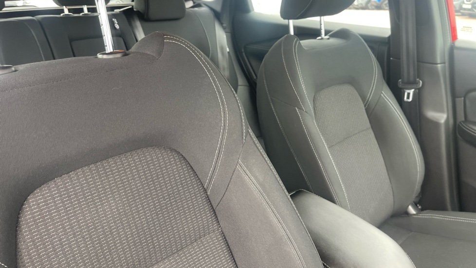 Nissan Qashqai 1.3 DiG-T MH Acenta Premium 5dr Petrol Hatchback - Image 15