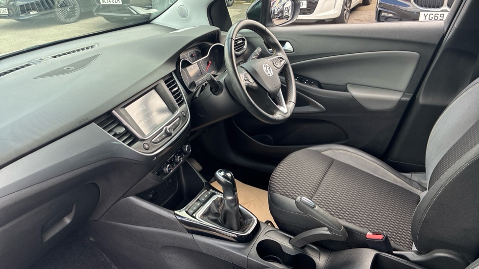 Vauxhall Crossland X 1.2 [83] Elite 5dr Petrol Hatchback - Image 9
