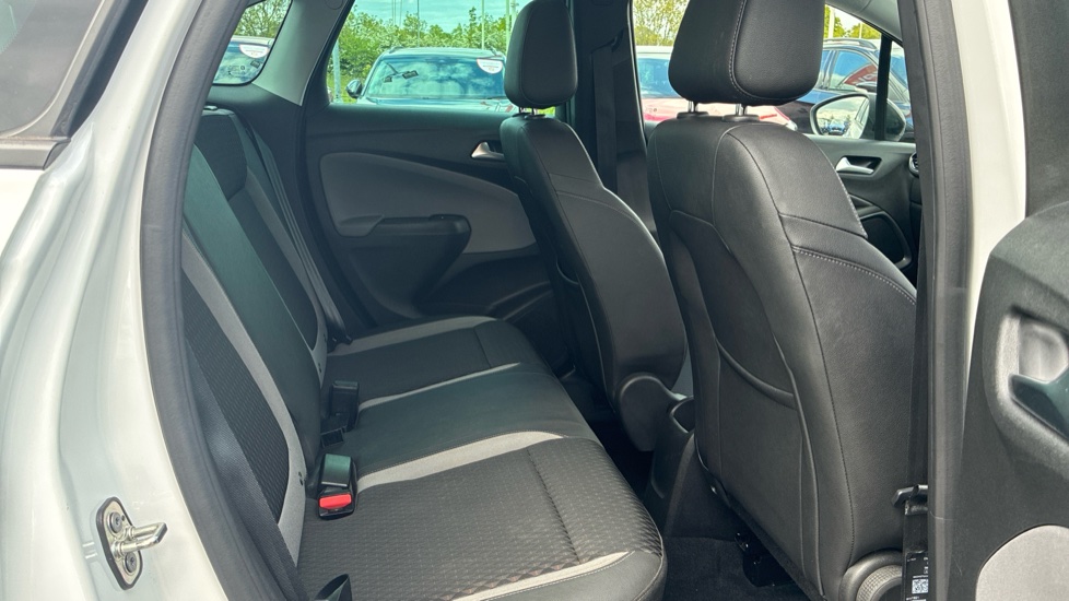 Vauxhall Crossland X 1.2 [83] Elite 5dr Petrol Hatchback - Image 16