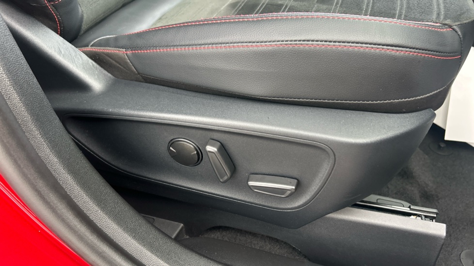 Ford Kuga 2.5 FHEV ST-Line X Edition 5dr CVT Hybrid Estate - Image 26