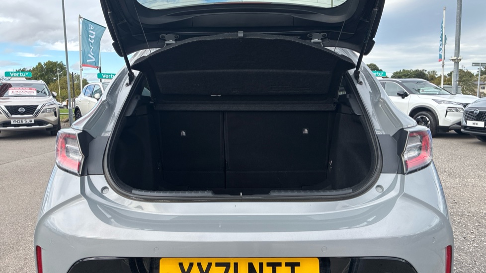 Toyota Corolla 1.8 VVT-i Hybrid GR Sport 5dr CVT Hybrid Hatchback - Image 4
