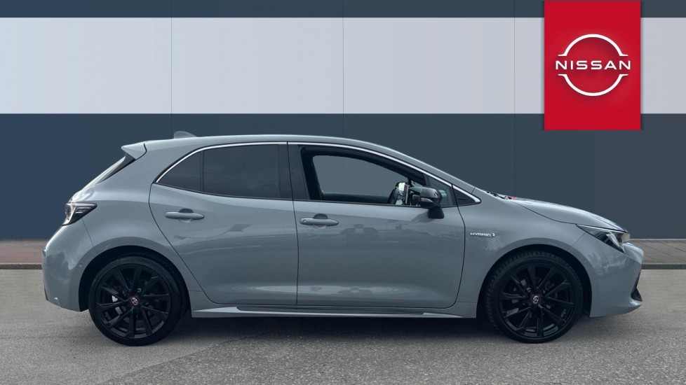 Toyota Corolla 1.8 VVT-i Hybrid GR Sport 5dr CVT Hybrid Hatchback - Image 5
