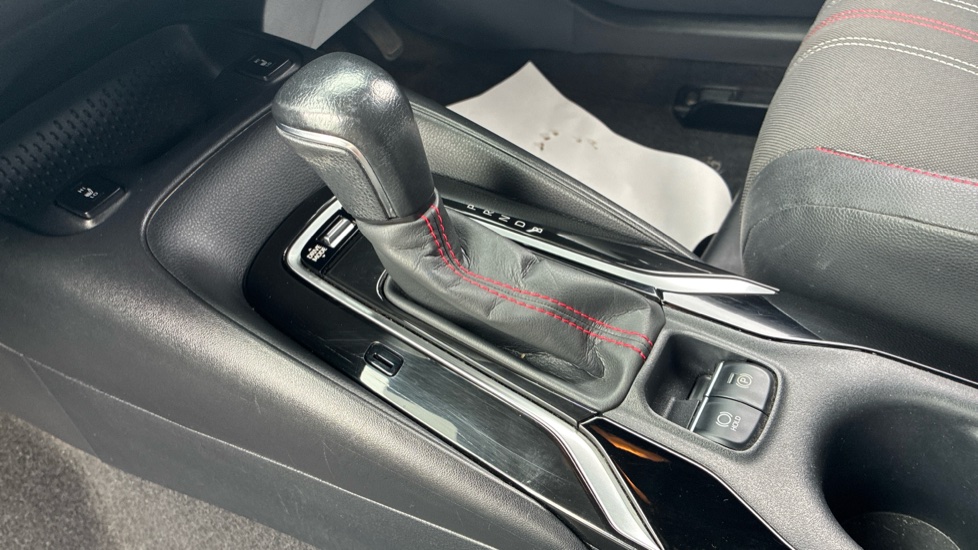 Toyota Corolla 1.8 VVT-i Hybrid GR Sport 5dr CVT Hybrid Hatchback - Image 13