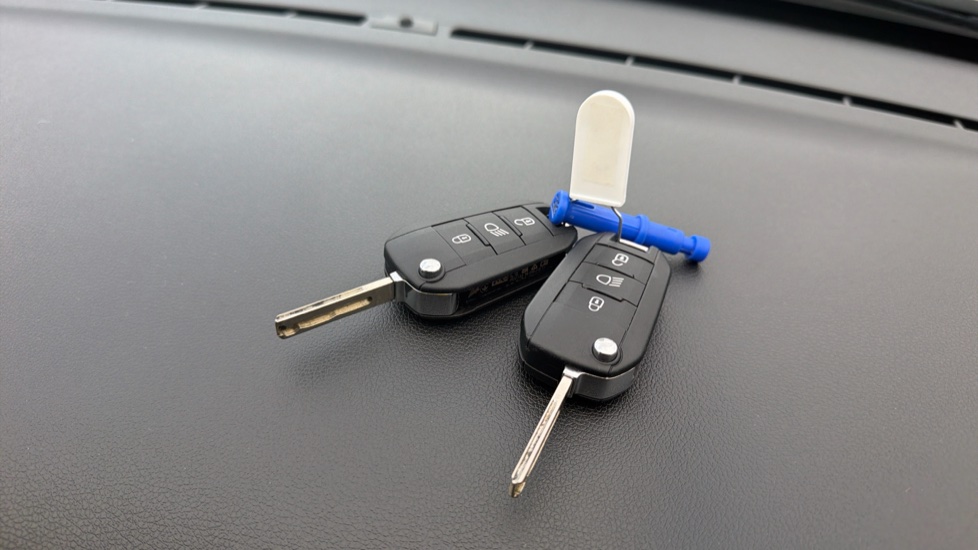 Citroen C3 1.2 PureTech C-Series 5dr Petrol Hatchback - Image 20
