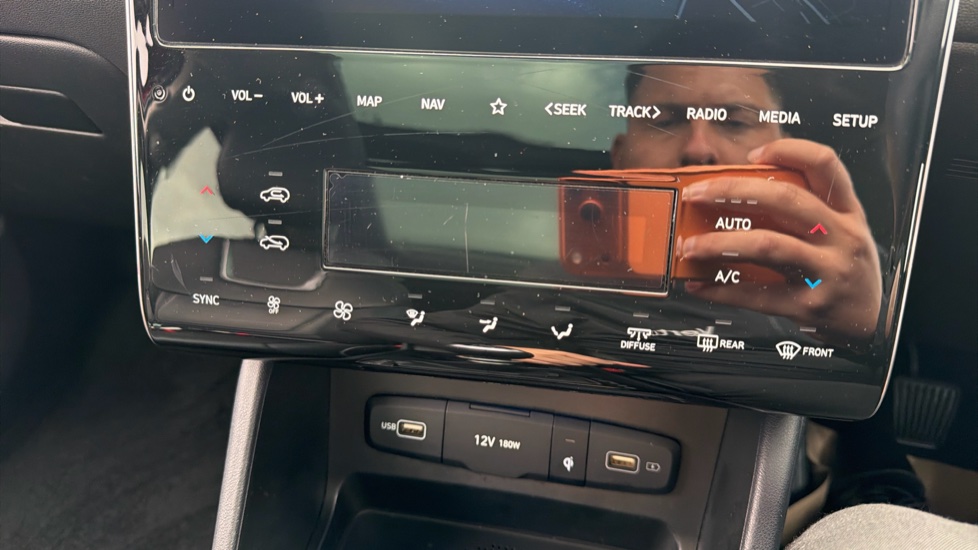 Hyundai TUCSON 1.6 TGDi Ultimate 5dr 2WD Petrol Estate - Image 27