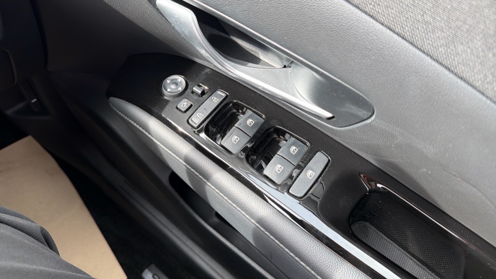 Hyundai TUCSON 1.6 TGDi Ultimate 5dr 2WD Petrol Estate - Image 32
