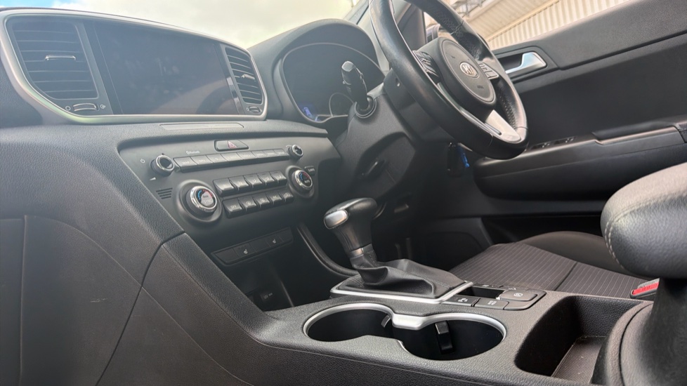 Kia Sportage 1.6 CRDi 48V ISG 2 5dr DCT Auto Diesel Estate - Image 13