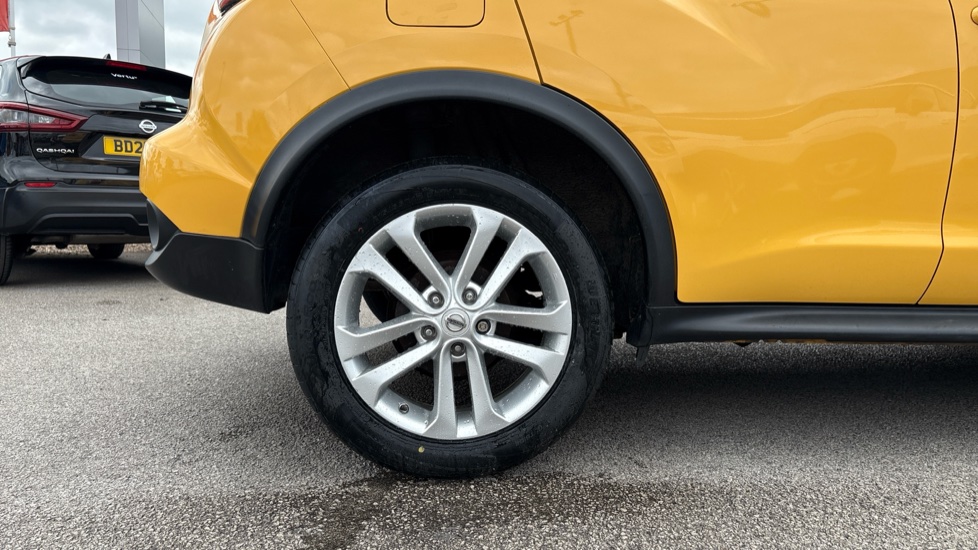 Nissan Juke 1.2 DiG-T N-Connecta 5dr Petrol Hatchback - Image 7