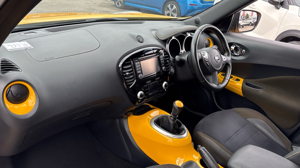 Nissan Juke 1.2 DiG-T N-Connecta 5dr Petrol Hatchback - Image 9