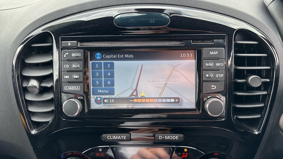 Nissan Juke 1.2 DiG-T N-Connecta 5dr Petrol Hatchback - Image 12