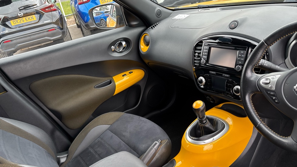 Nissan Juke 1.2 DiG-T N-Connecta 5dr Petrol Hatchback - Image 14