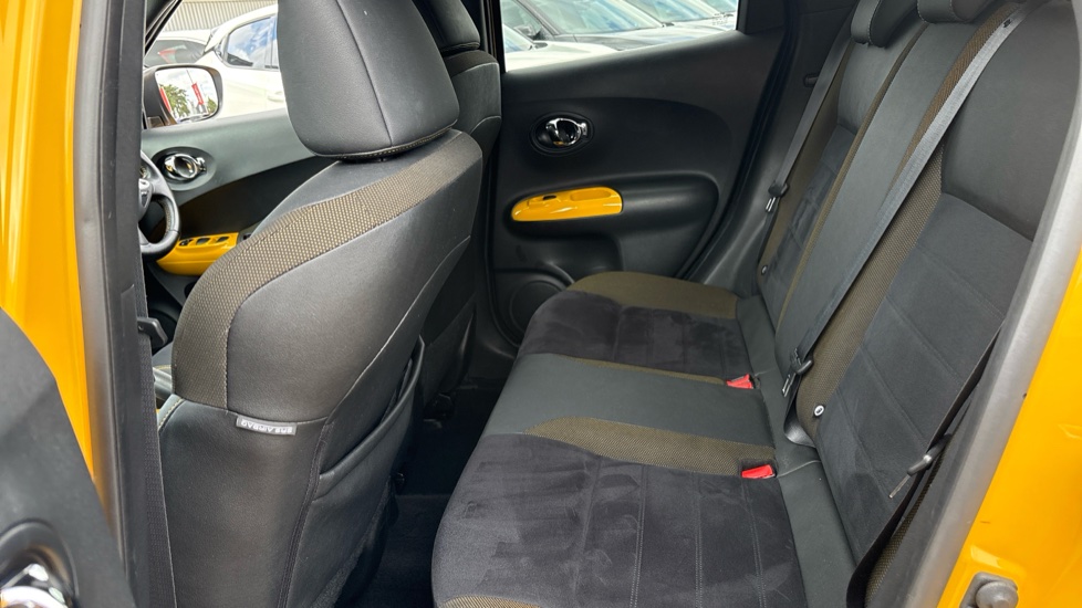 Nissan Juke 1.2 DiG-T N-Connecta 5dr Petrol Hatchback - Image 16
