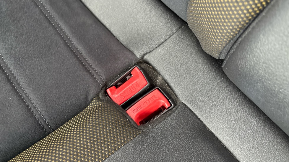 Nissan Juke 1.2 DiG-T N-Connecta 5dr Petrol Hatchback - Image 17