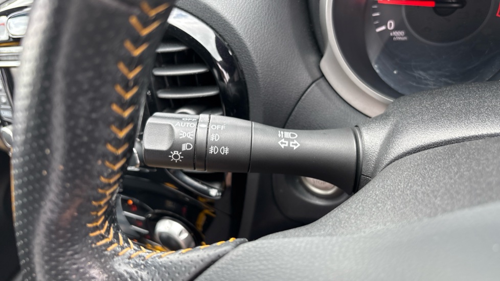 Nissan Juke 1.2 DiG-T N-Connecta 5dr Petrol Hatchback - Image 24