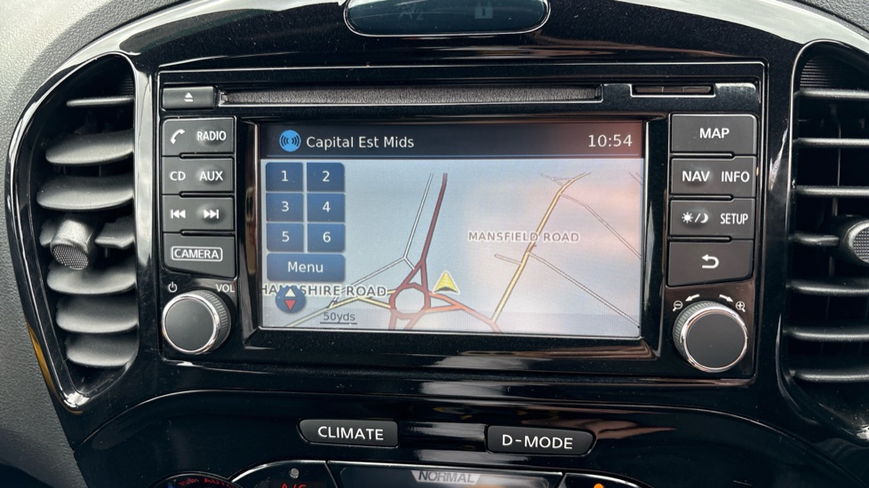 Nissan Juke 1.2 DiG-T N-Connecta 5dr Petrol Hatchback - Image 28