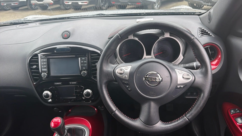 Nissan Juke 1.2 DiG-T N-Connecta 5dr Petrol Hatchback - Image 10