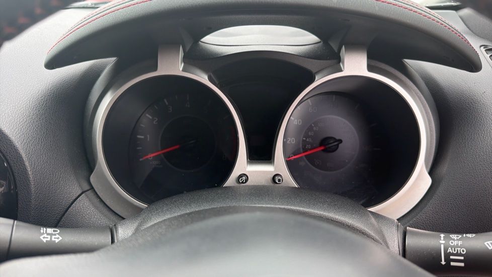Nissan Juke 1.2 DiG-T N-Connecta 5dr Petrol Hatchback - Image 18