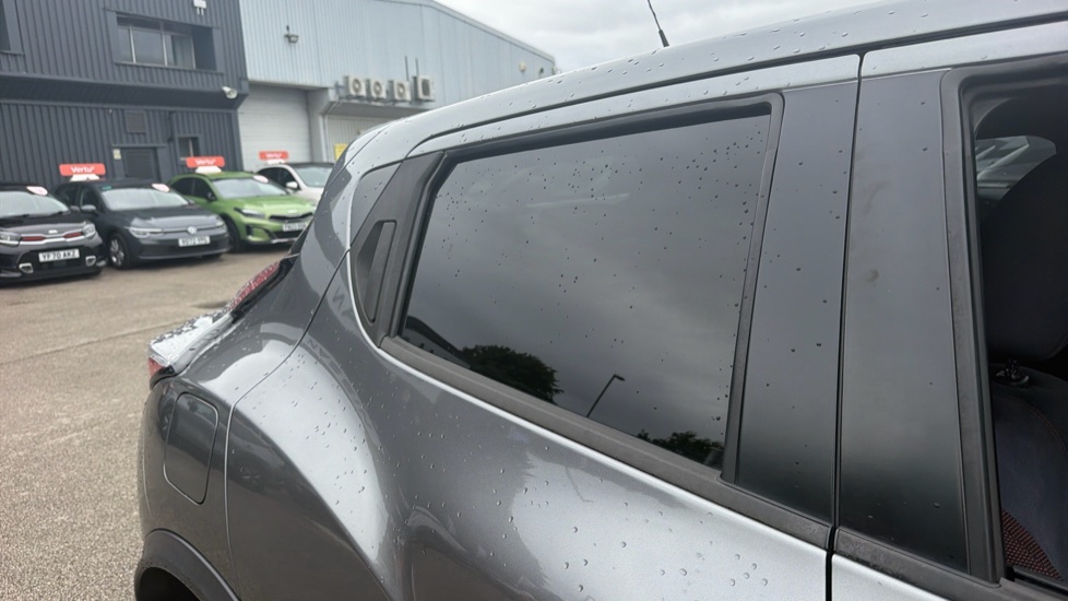 Nissan Juke 1.2 DiG-T N-Connecta 5dr Petrol Hatchback - Image 24