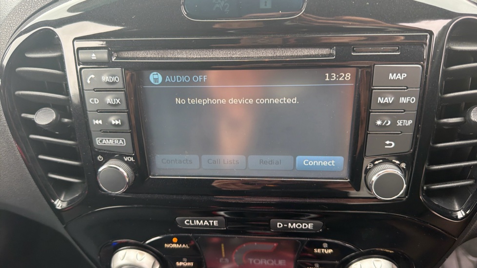 Nissan Juke 1.2 DiG-T N-Connecta 5dr Petrol Hatchback - Image 33