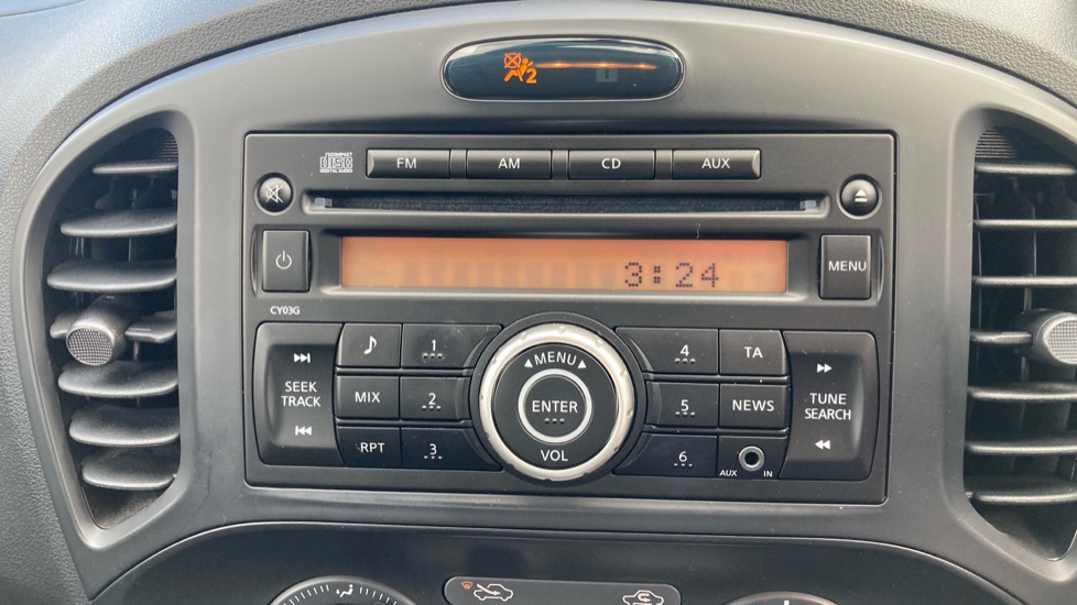 Nissan Juke 1.6 [94] Visia 5dr Petrol Hatchback - Image 12