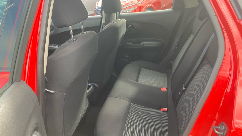 Nissan Juke 1.6 [94] Visia 5dr Petrol Hatchback - Image 16