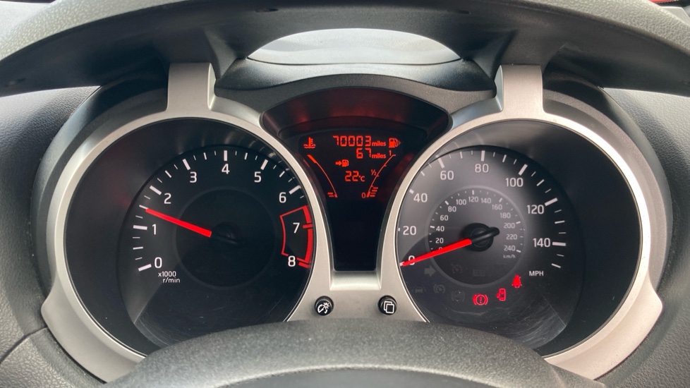 Nissan Juke 1.6 [94] Visia 5dr Petrol Hatchback - Image 25
