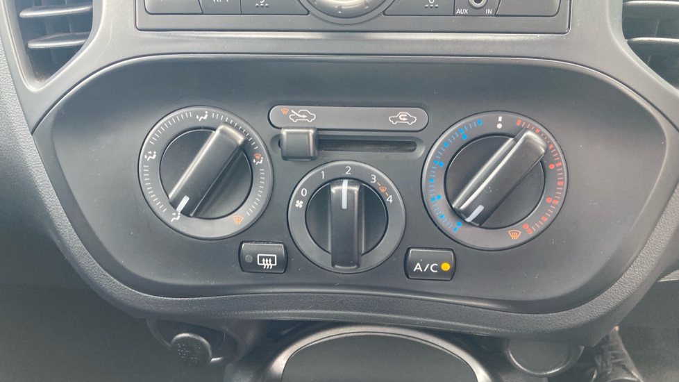 Nissan Juke 1.6 [94] Visia 5dr Petrol Hatchback - Image 27