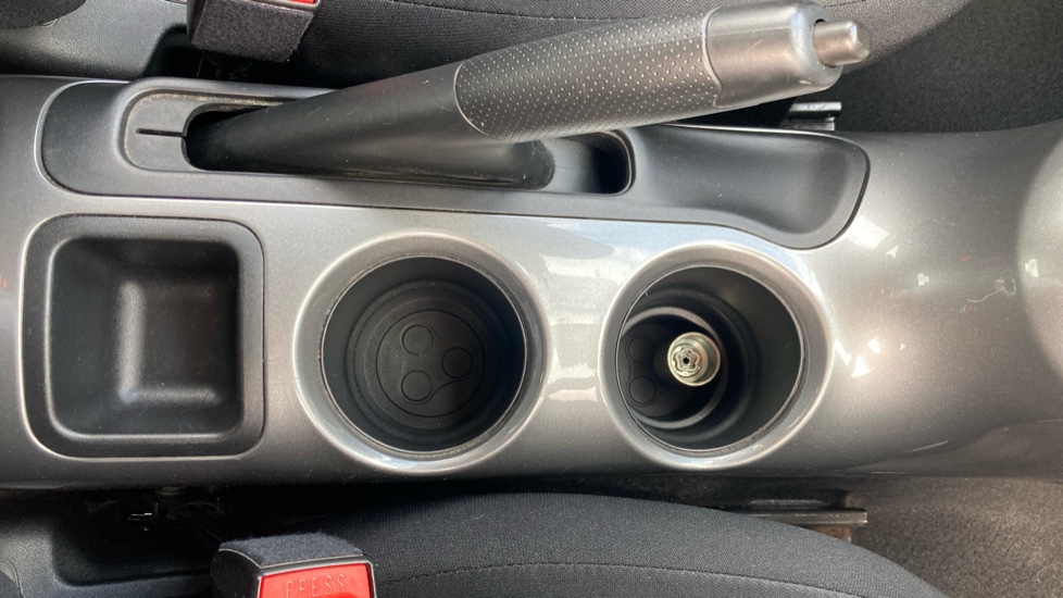 Nissan Juke 1.6 [94] Visia 5dr Petrol Hatchback - Image 30