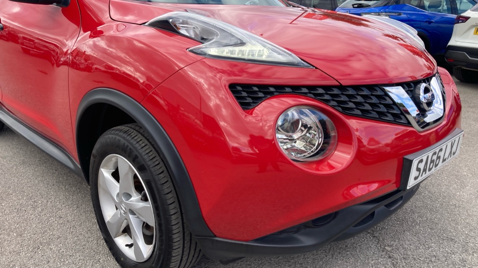 Nissan Juke 1.6 [94] Visia 5dr Petrol Hatchback - Image 31