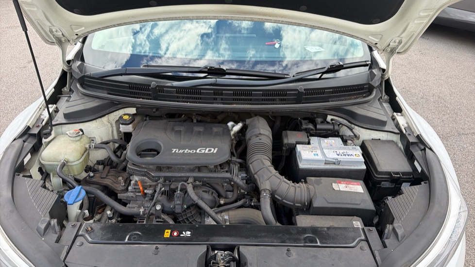Kia Stonic 1.0T GDi First Edition 5dr Petrol Estate - Image 8