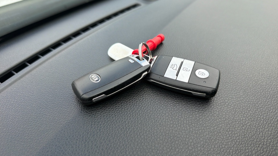 Kia Stonic 1.0T GDi First Edition 5dr Petrol Estate - Image 20