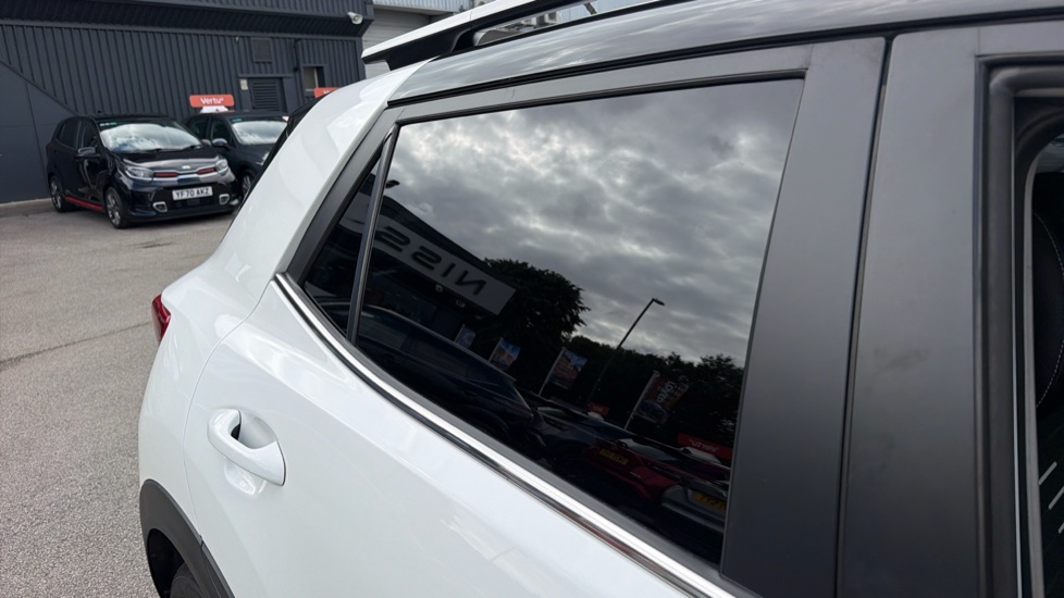 Kia Stonic 1.0T GDi First Edition 5dr Petrol Estate - Image 25