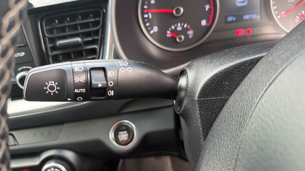 Kia Stonic 1.0T GDi First Edition 5dr Petrol Estate - Image 31