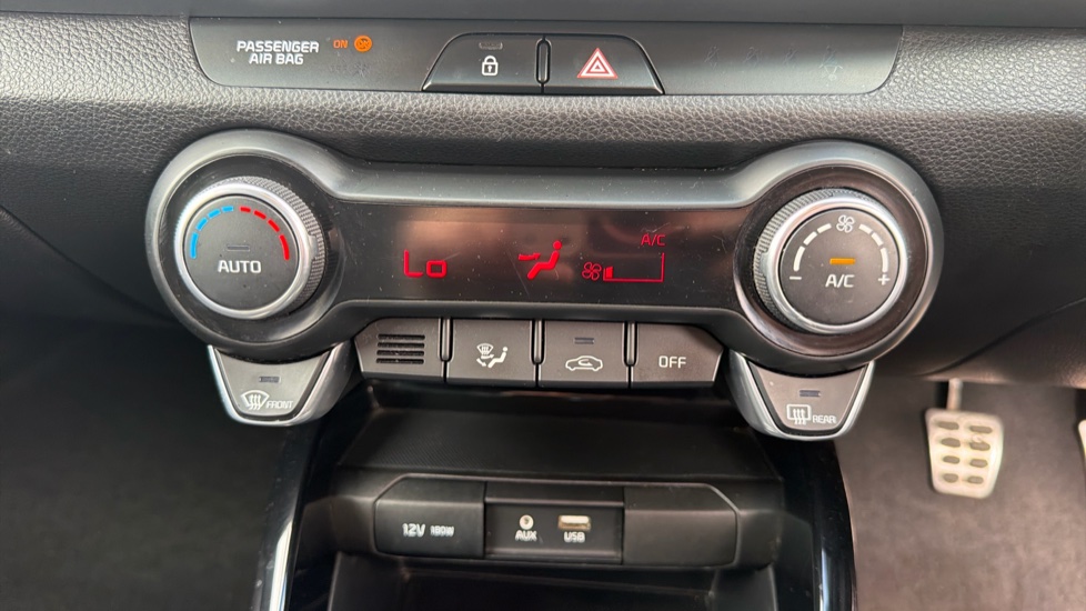 Kia Stonic 1.0T GDi First Edition 5dr Petrol Estate - Image 32