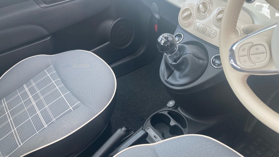 Fiat 500 1.2 Lounge 3dr Petrol Hatchback - Image 14