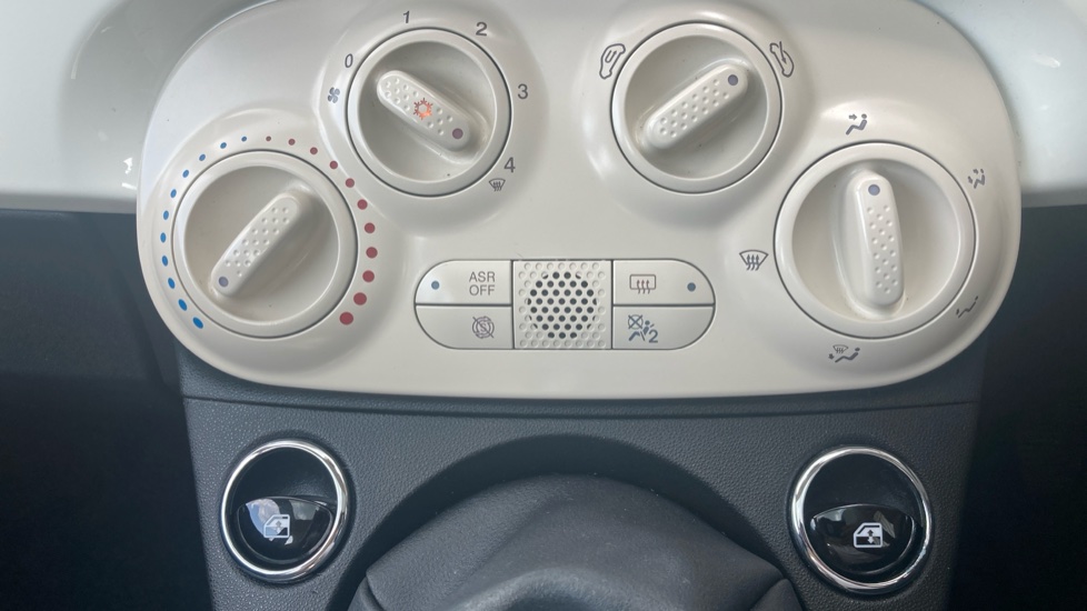 Fiat 500 1.2 Lounge 3dr Petrol Hatchback - Image 24