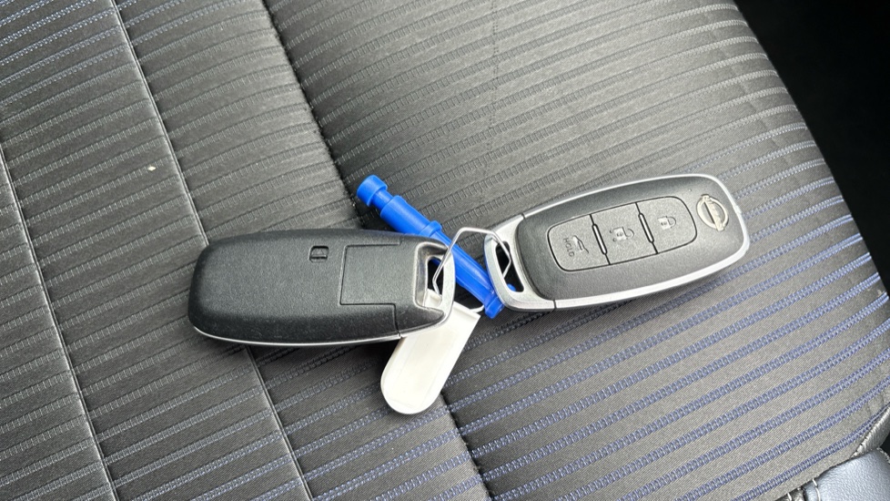 Nissan Qashqai 1.5 E-Power Tekna 5dr Auto Hybrid Hatchback - Image 20