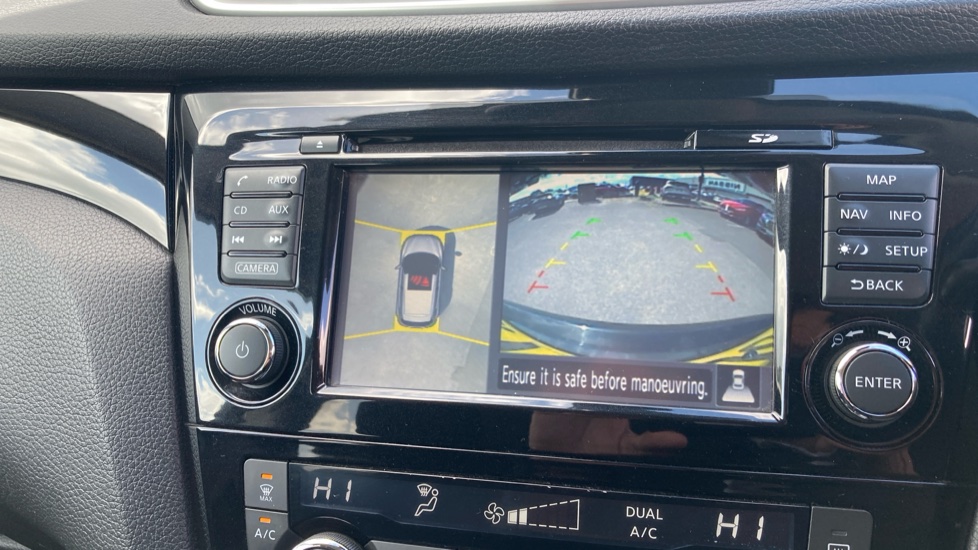 Nissan Qashqai 1.5 dCi N-Connecta 5dr Diesel Hatchback - Image 25