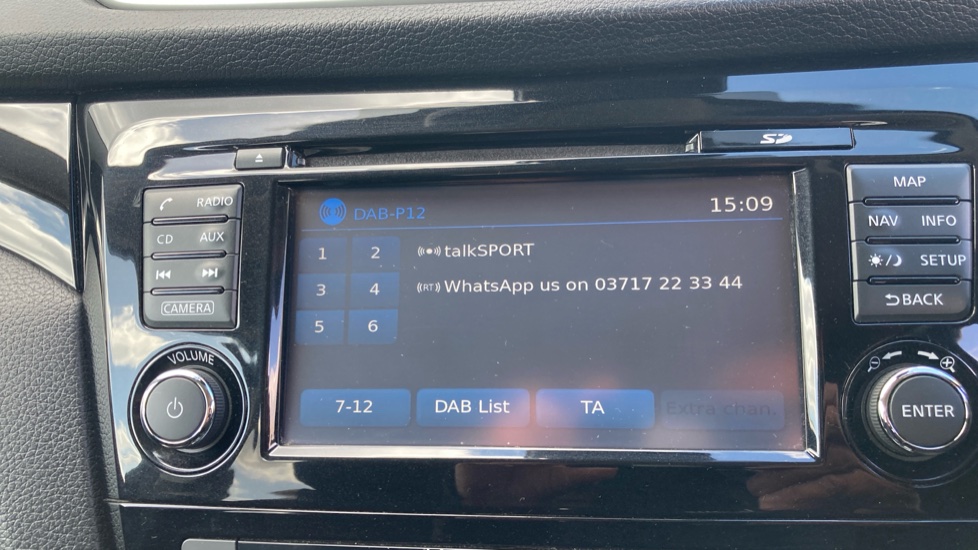 Nissan Qashqai 1.5 dCi N-Connecta 5dr Diesel Hatchback - Image 33