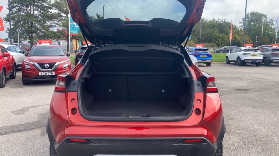 Nissan Juke 1.0 DiG-T Tekna+ 5dr DCT Petrol Hatchback - Image 4