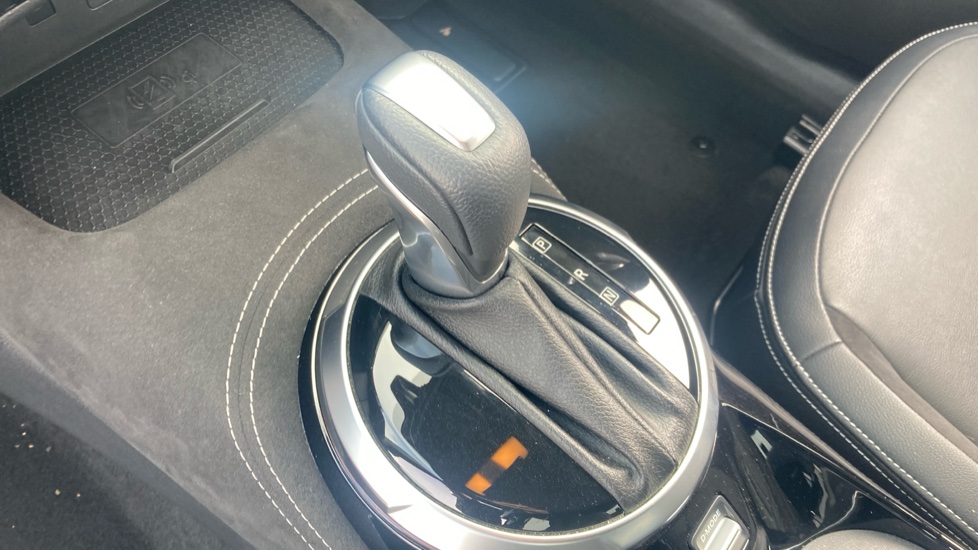 Nissan Juke 1.0 DiG-T Tekna+ 5dr DCT Petrol Hatchback - Image 13
