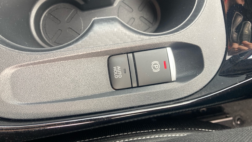 Nissan Juke 1.0 DiG-T Tekna+ 5dr DCT Petrol Hatchback - Image 42