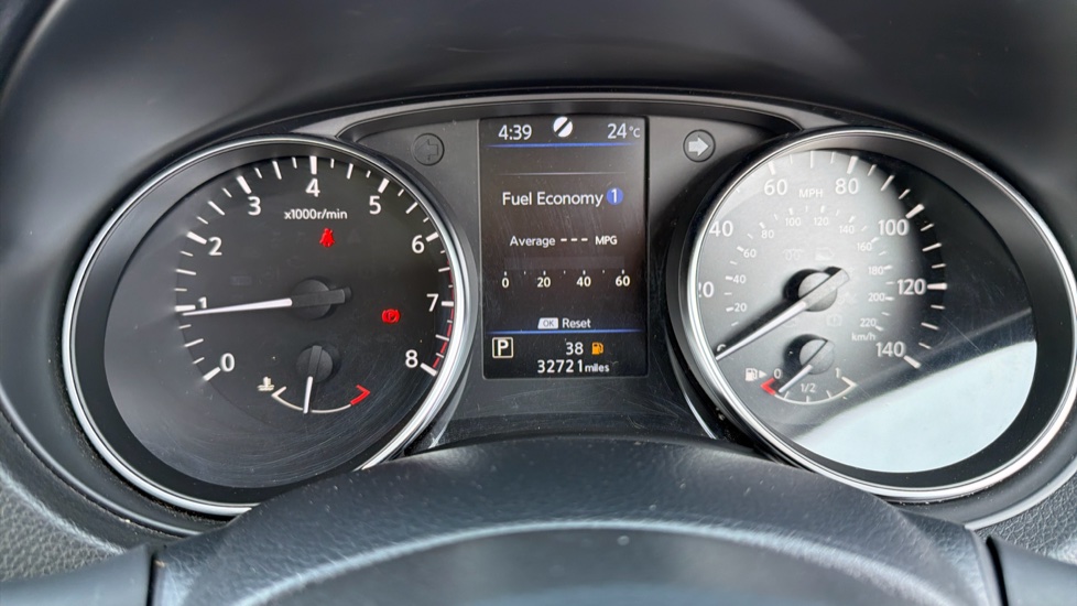 Nissan Qashqai 1.3 DiG-T 160 [157] Acenta Premium 5dr DCT Petrol Hatchback - Image 27