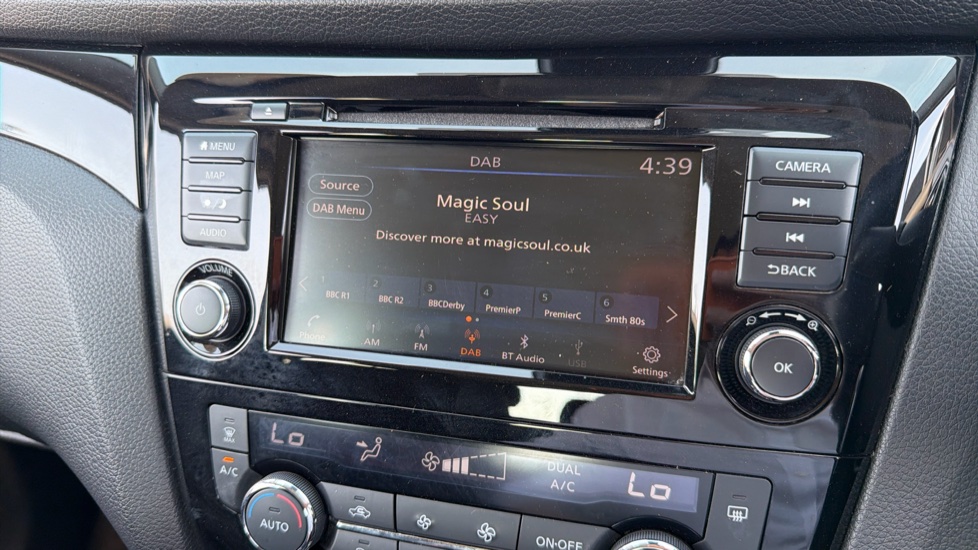 Nissan Qashqai 1.3 DiG-T 160 [157] Acenta Premium 5dr DCT Petrol Hatchback - Image 33