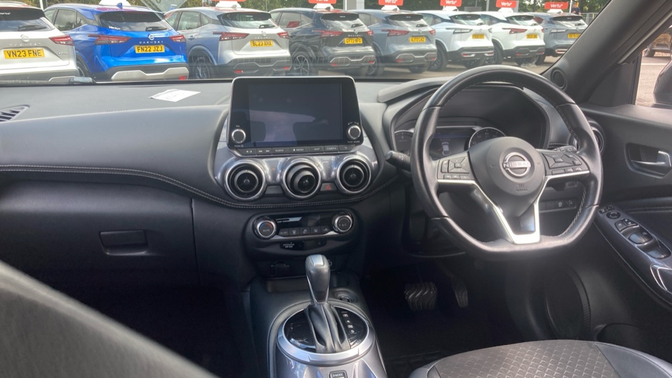 Nissan Juke 1.0 DiG-T 114 N-Connecta 5dr DCT Petrol Hatchback - Image 10